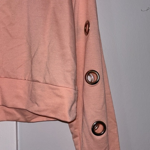 Light Sweatshirt Top with trendy metal holes on sleeves - Picture 2 of 3